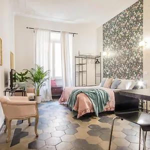 https://appartamento-flora-metro-vittorio.it-romehotels.com