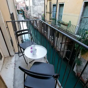 https://casa-di-chiara-venice-30121.hotelslidodijesolo.com