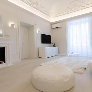 https://anais-luxury-apartment-catania-centro.catania-hotels.net