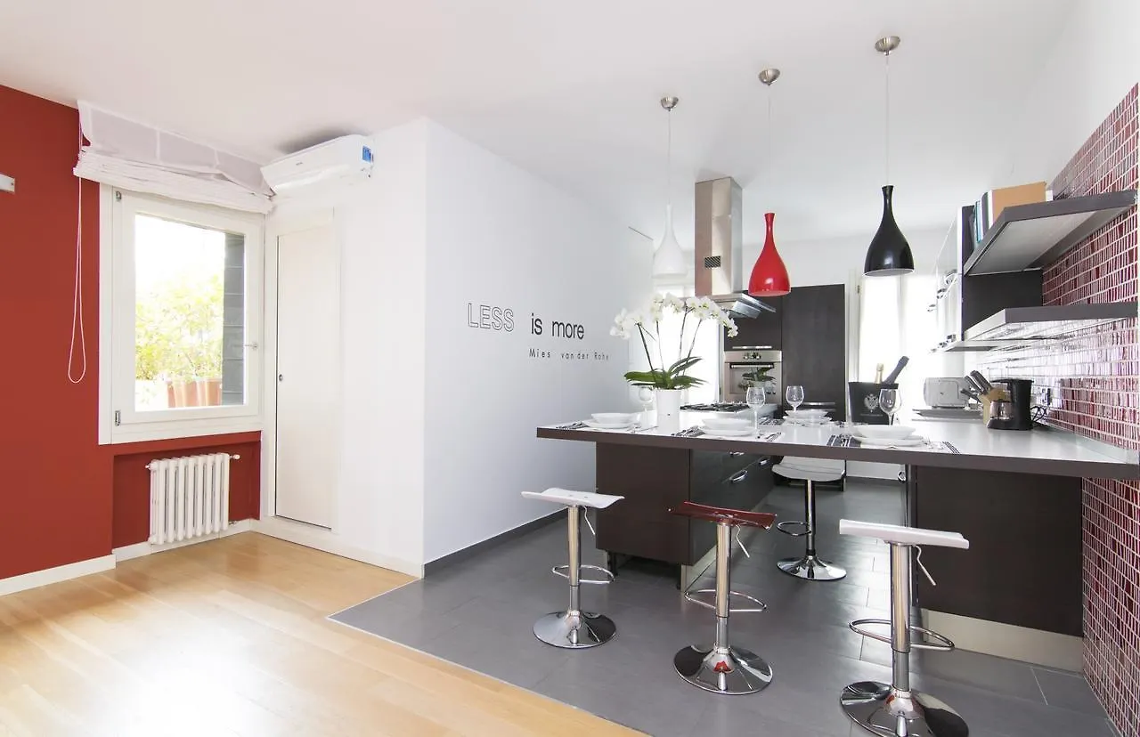 Bella Vita Charming House Venice Apartment